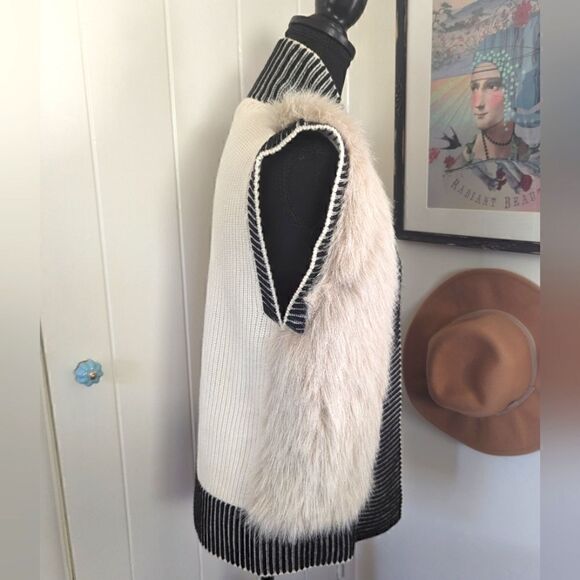 Banana Republic Faux Fur Vest XS Cozycore Penny Lane Layers Country Preppy Chic - Picture 6 of 12